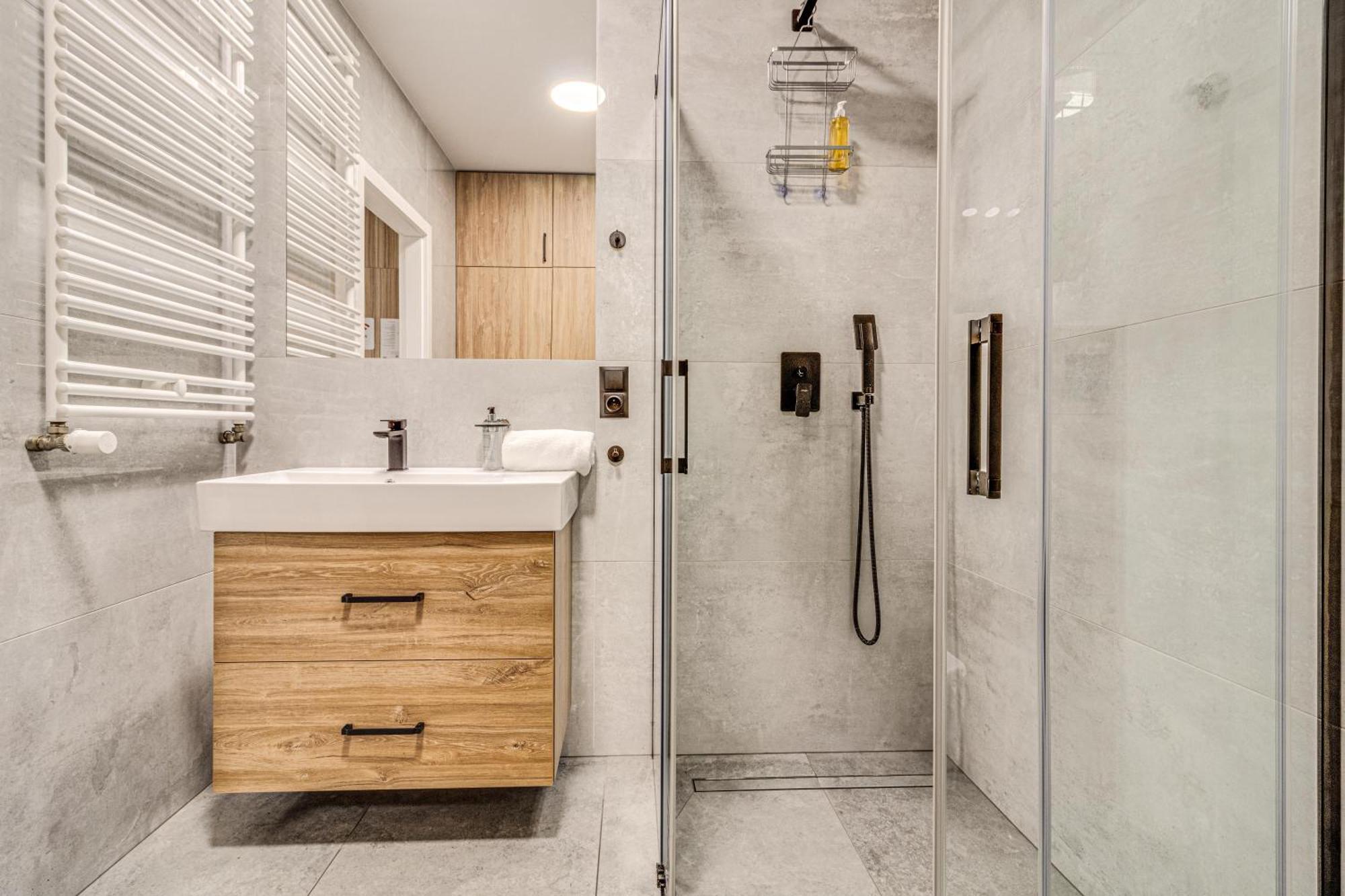 Rentplanet - Apartament Wyszynskiego 브로츠와프 외부 사진